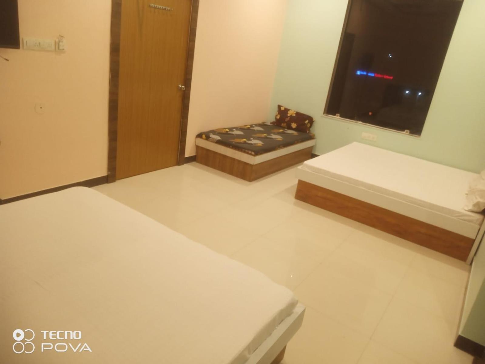 Athitya Hotel And Resort Sikar Bilik gambar